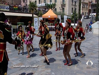 Totana Canta por Ecuador 1